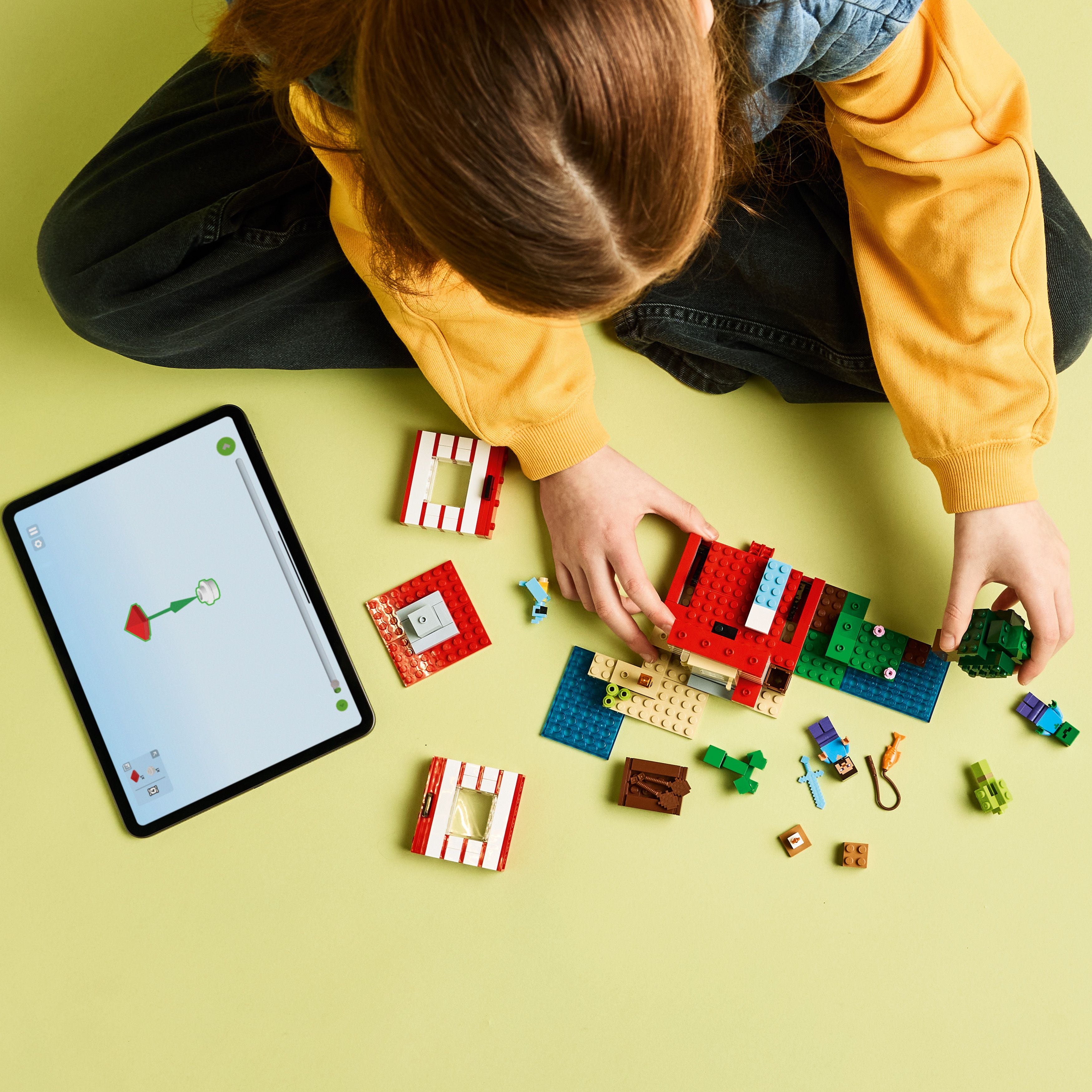 LEGO® Minecraft® The TNT Jungle House 21275