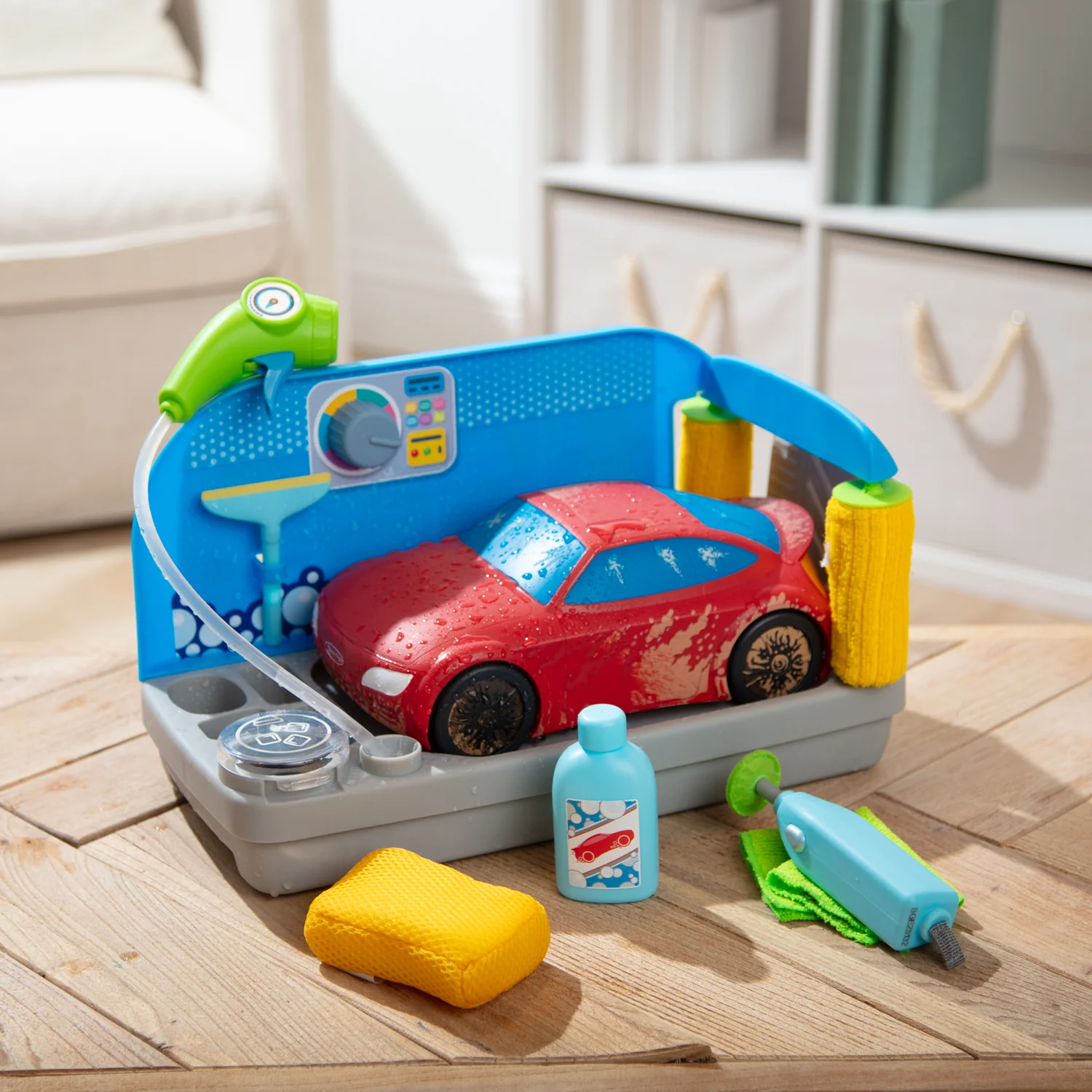 Spray &amp; Shine Car Wash Play Set