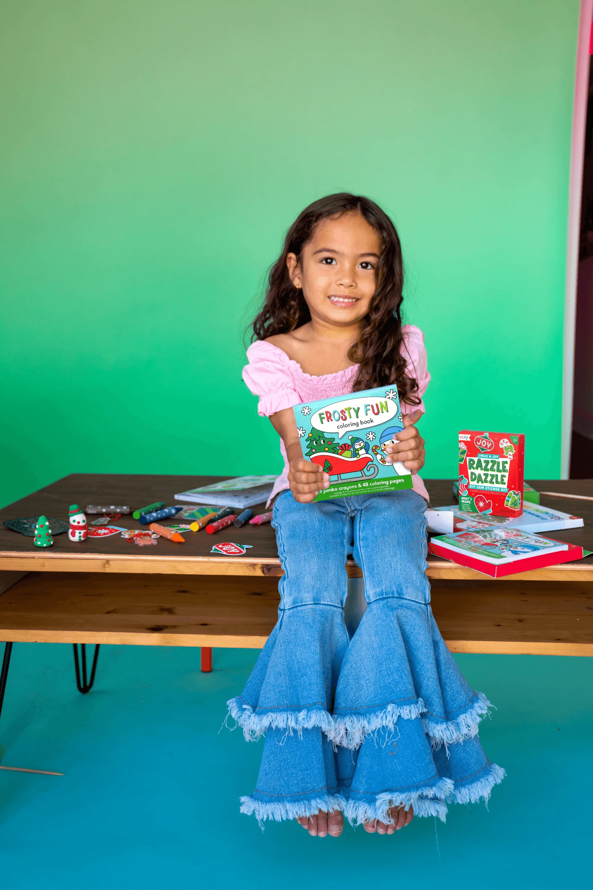 Carry-Along! Coloring Book and Crayon Set: Frosty Fun