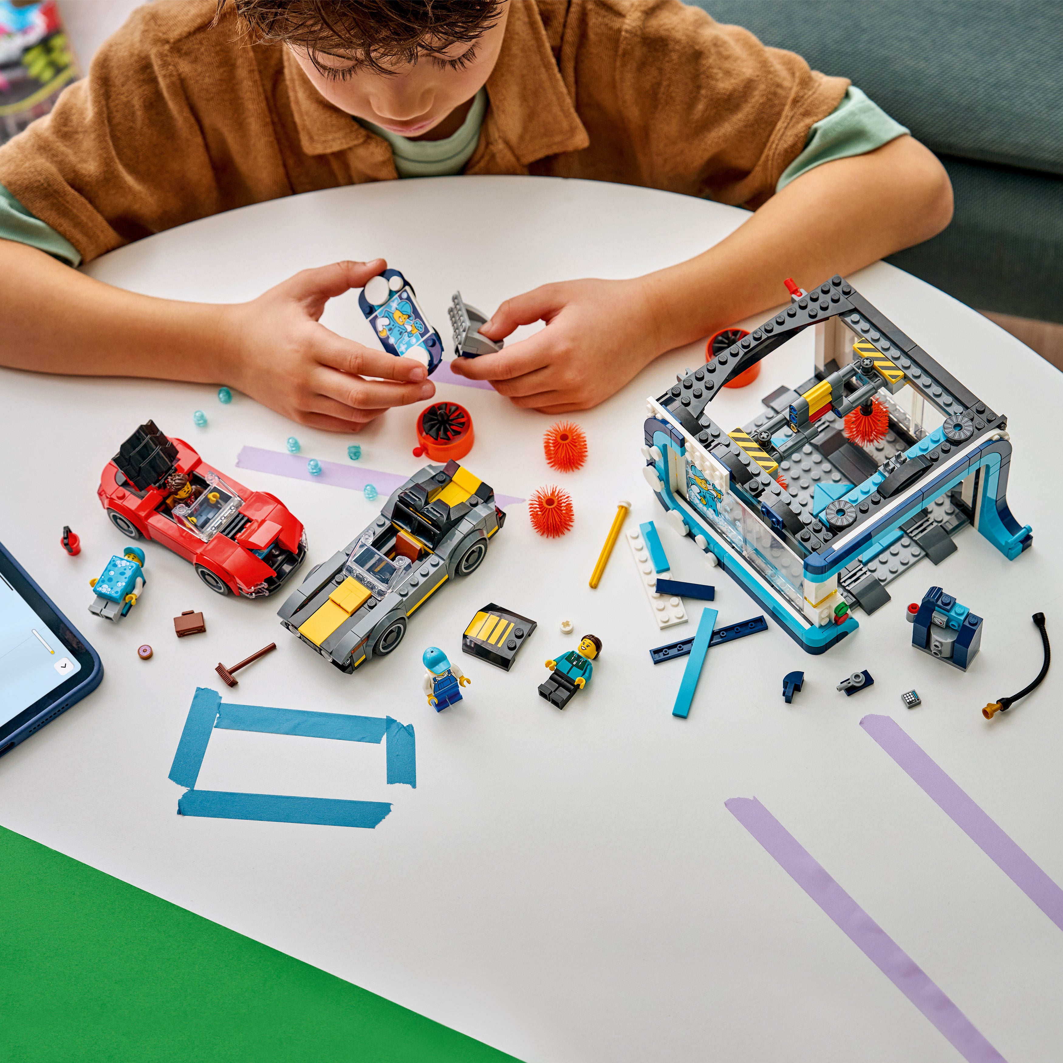 60497 LEGO&reg; City Drive-Through Car Wash