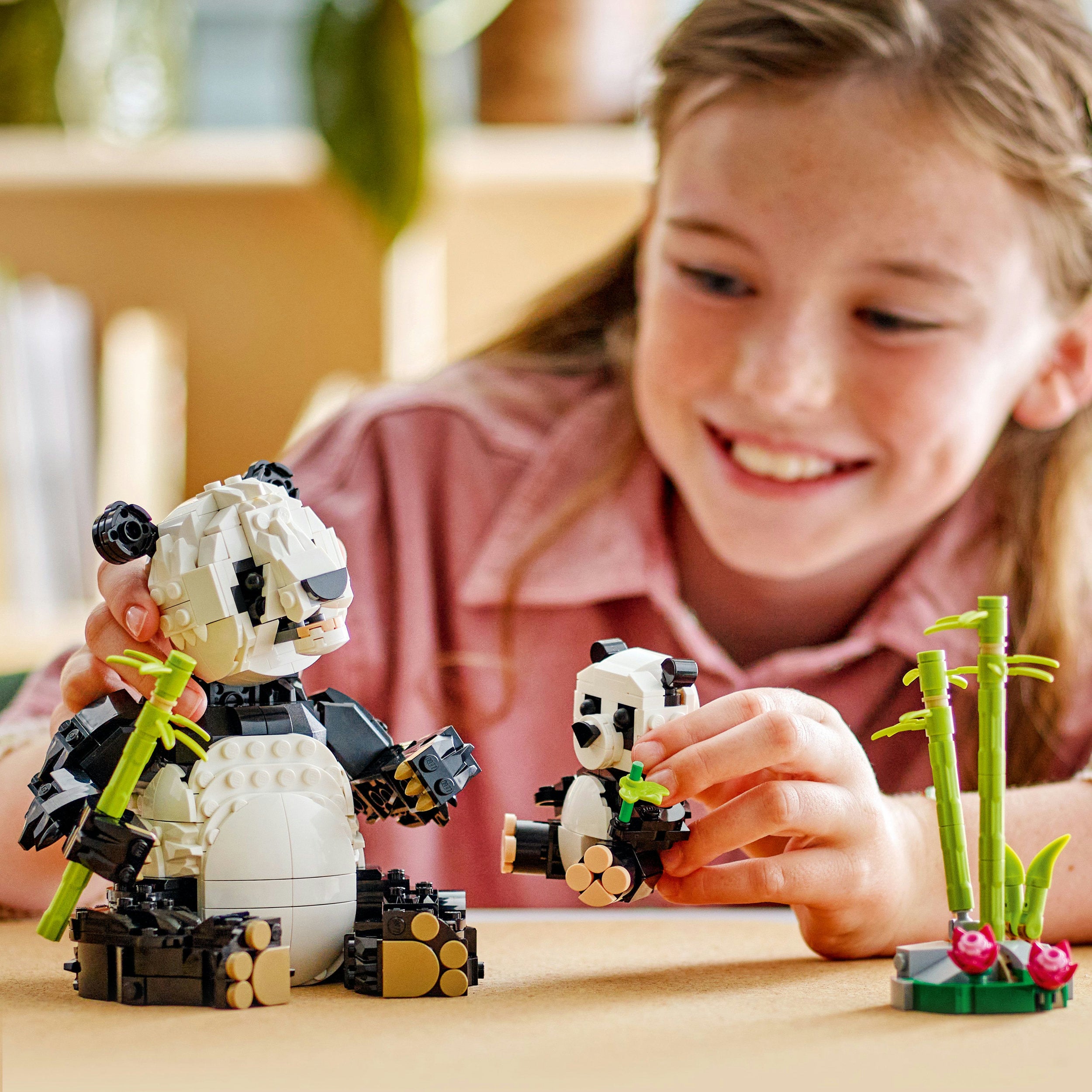 LEGO&reg; Creator 3in1 Wild Animals: Panda Family 31165