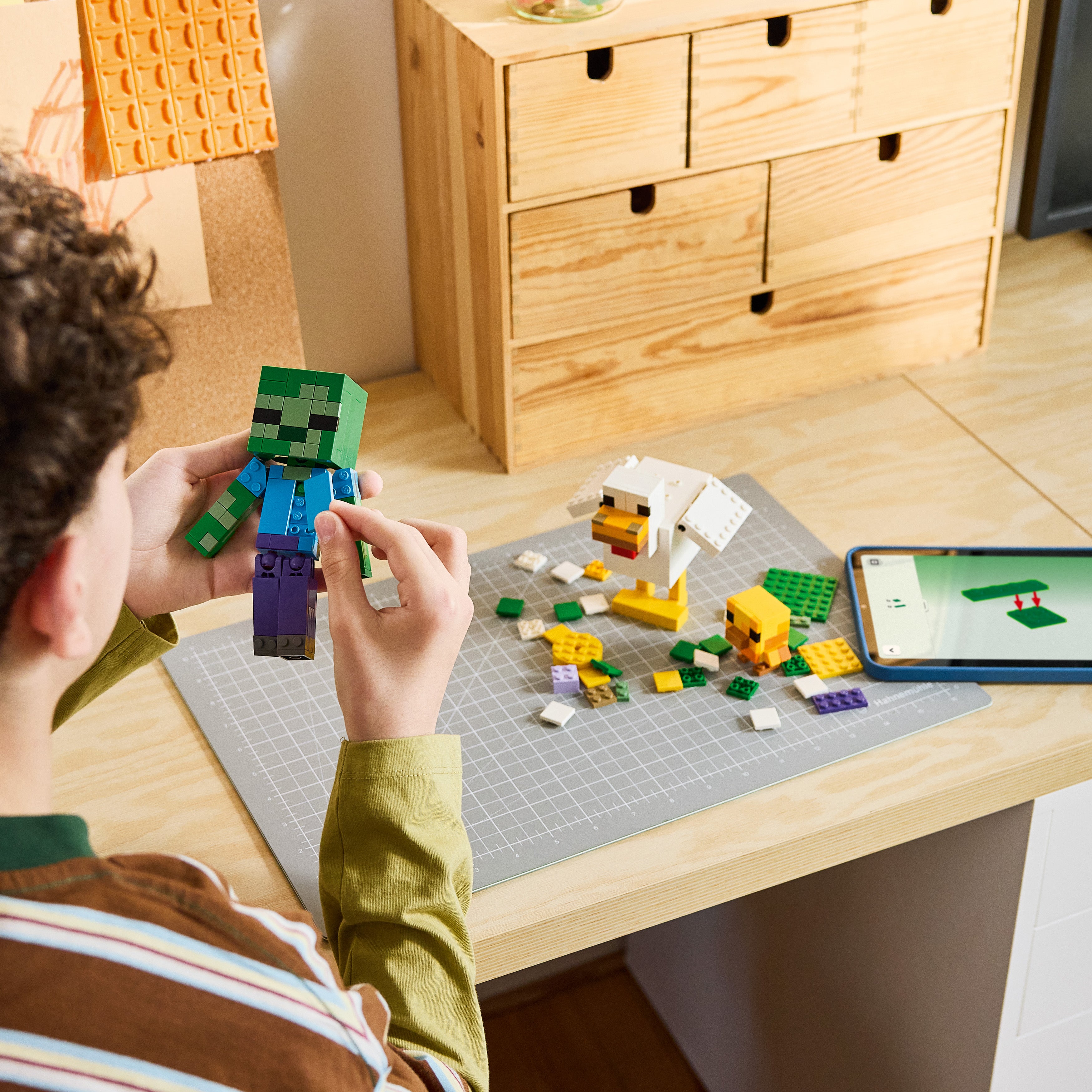 21582 LEGO&reg; Minecraft&reg; Chicken Jockey