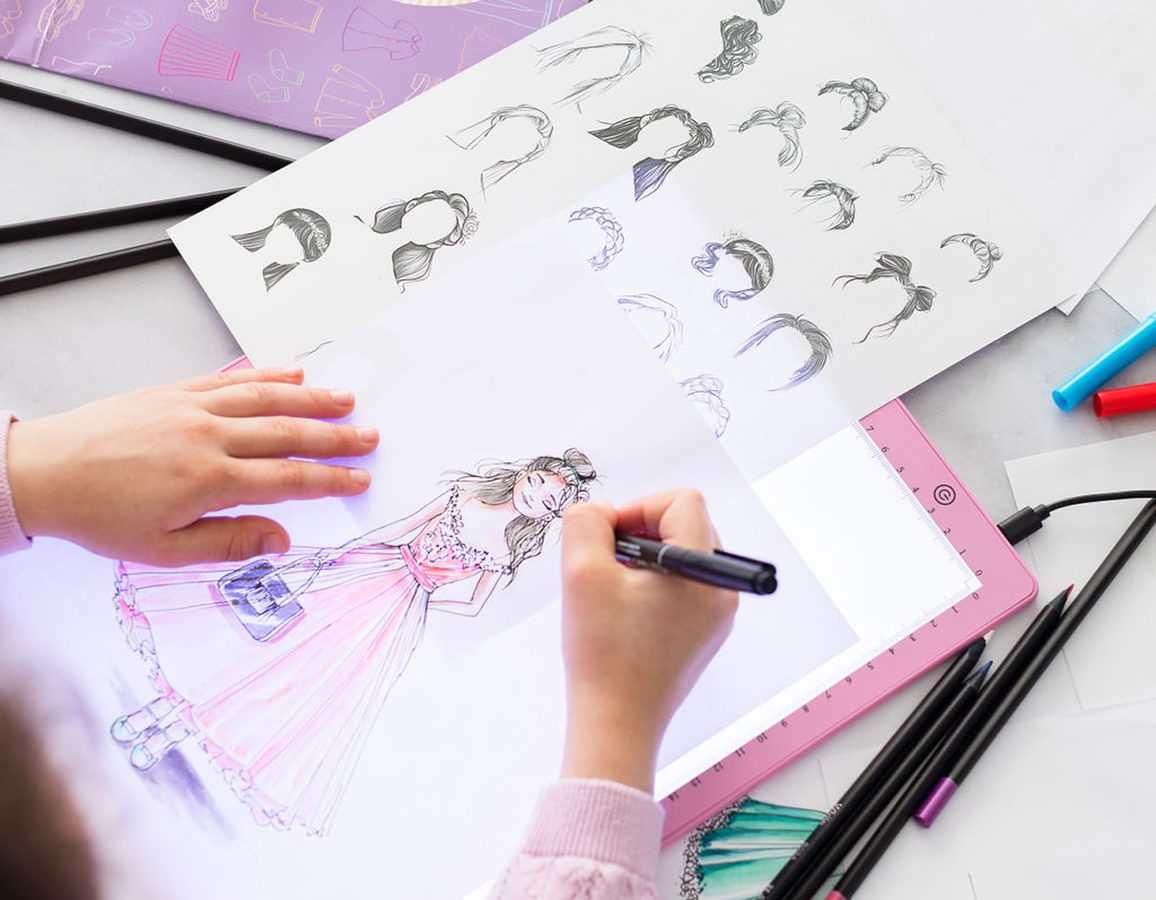 Sycomore Stylist's Workshop with LED Light Pad