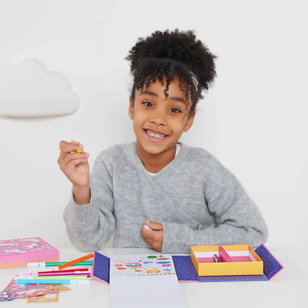 Shimmer Coloring Set: Little Fairy Land