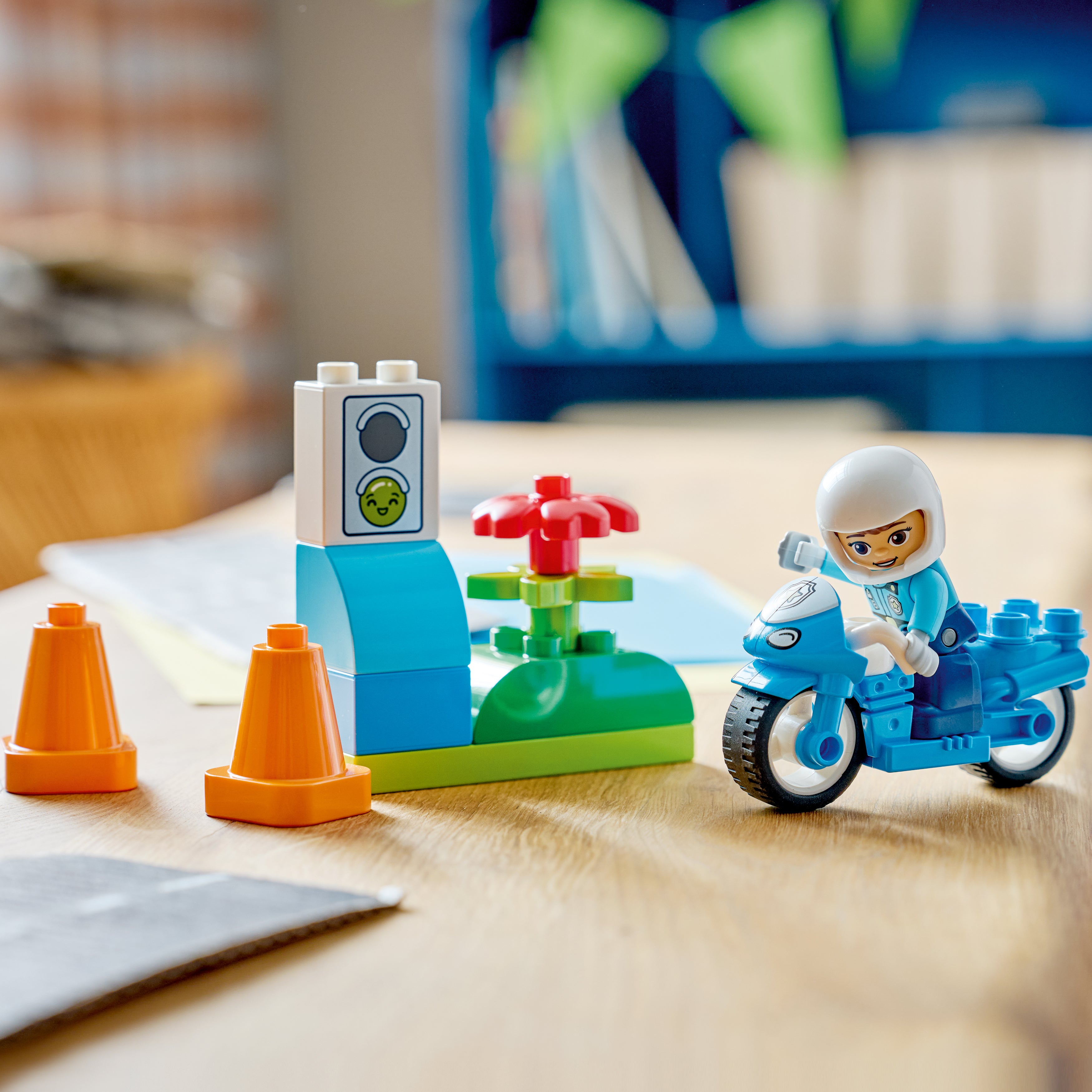 10471 LEGO&reg; DUPLO&reg; Town Blue Police Motorcycle