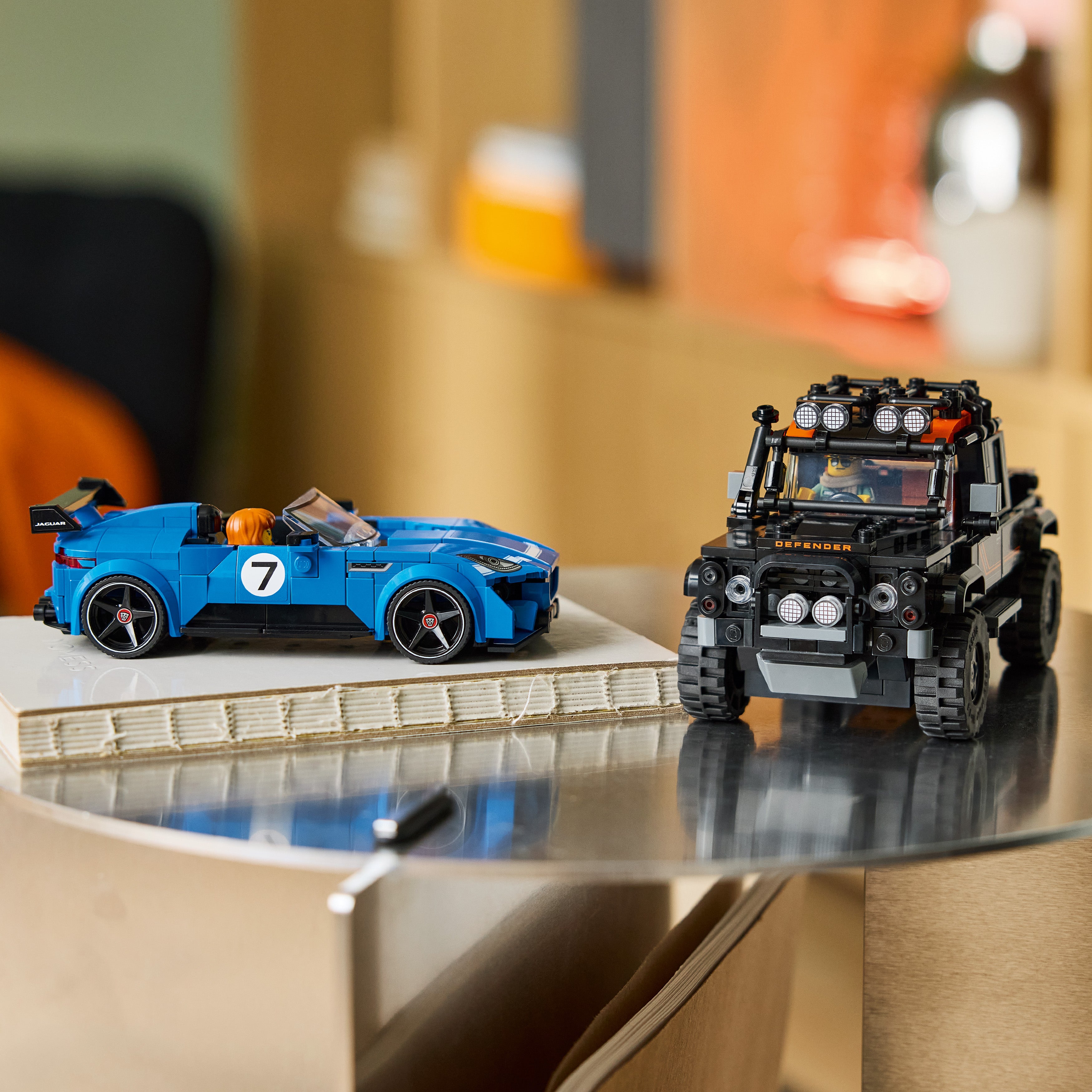 77264LEGO&reg; Speed Champions Jaguar Project 7 &amp; Land Rover Defender