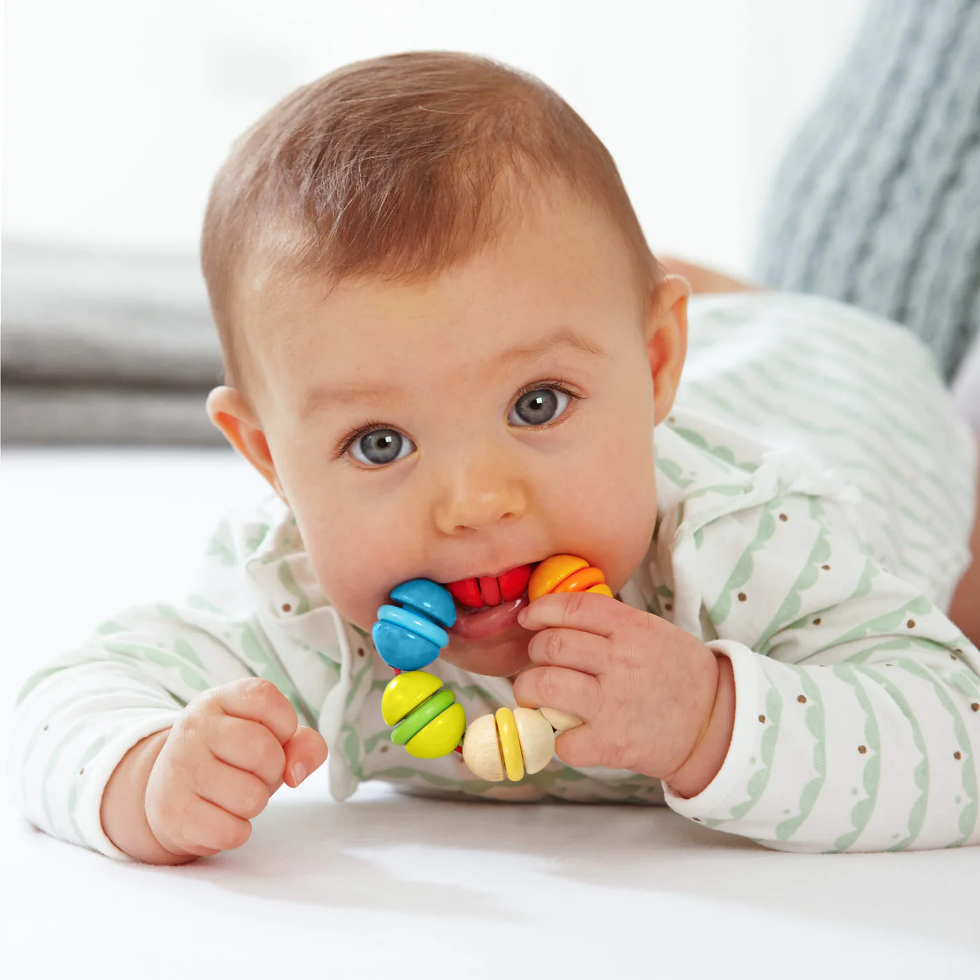 Rainbow Rattle Grasping toy