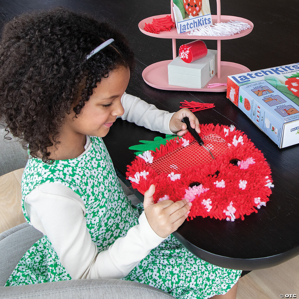 LatchKits: Strawberry Pillow